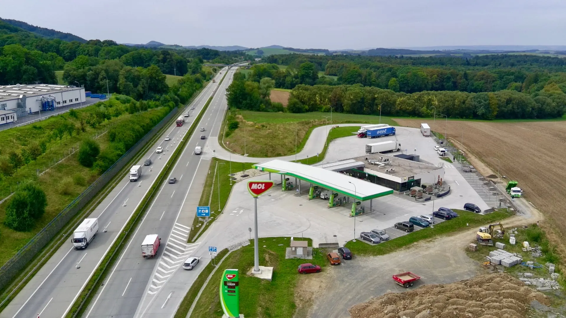 Čerpací stanice MOL na odpočívce D48 Chlebovice